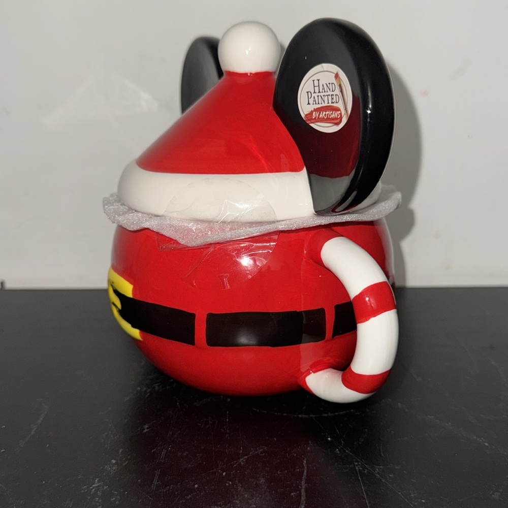 DISNEY CHRISTMAS COFFEE CUP OR SPUP BOWL WITH COVER - Picture 2 of 3